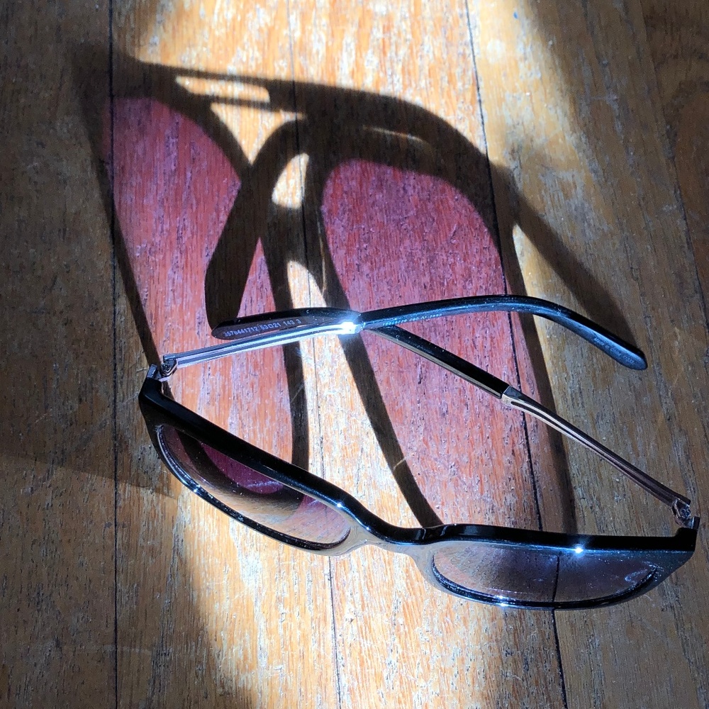 Black Square Sunglasses w/ Dark Purple Gradient